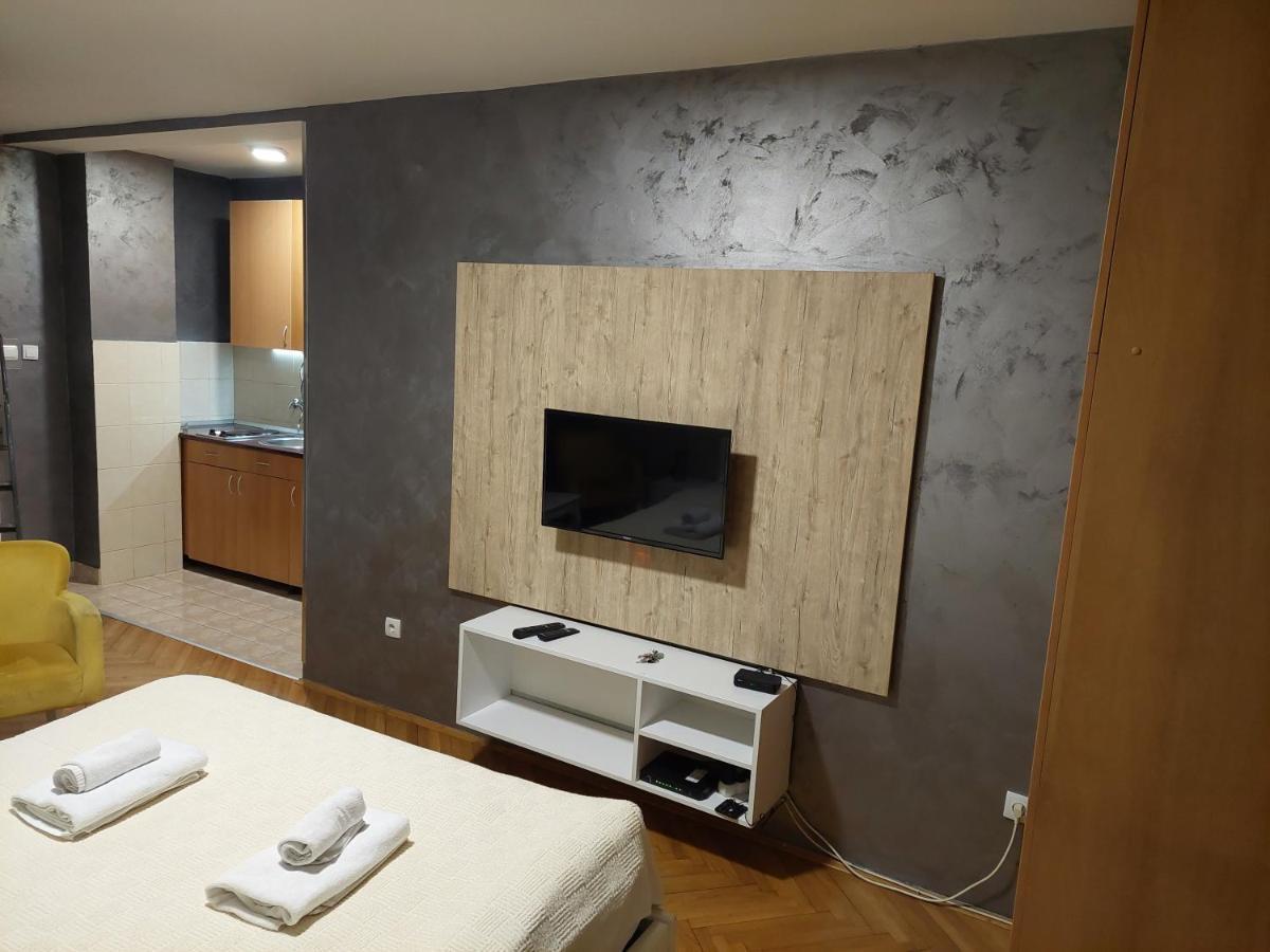 Apartmani Jasmin Новий Сад Екстер'єр фото