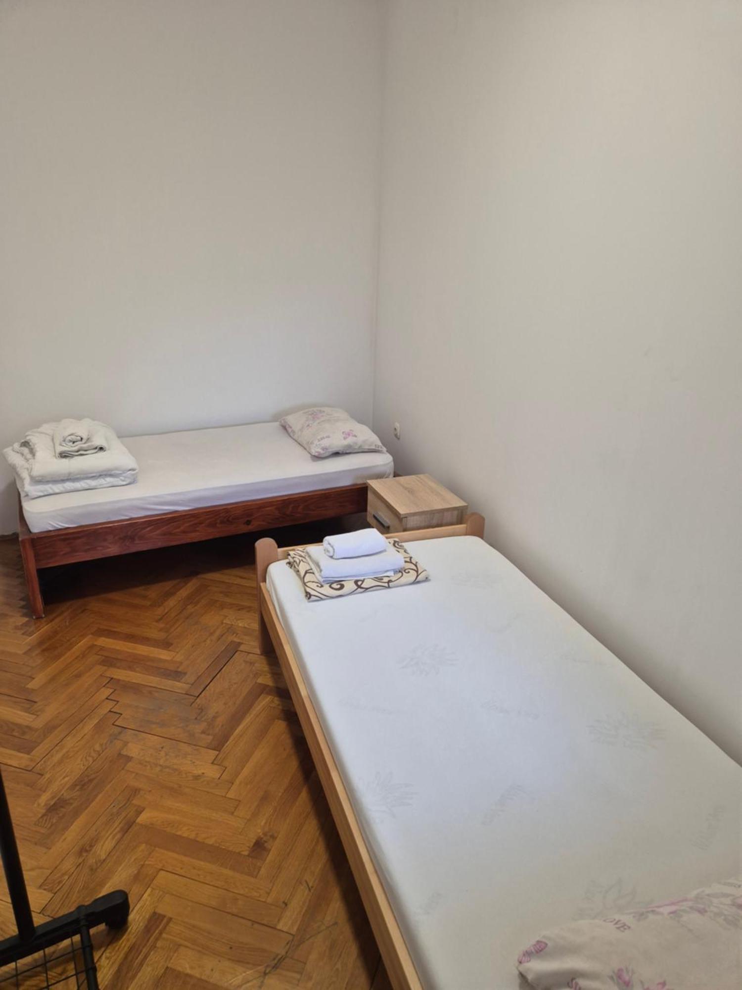 Apartmani Jasmin Новий Сад Екстер'єр фото