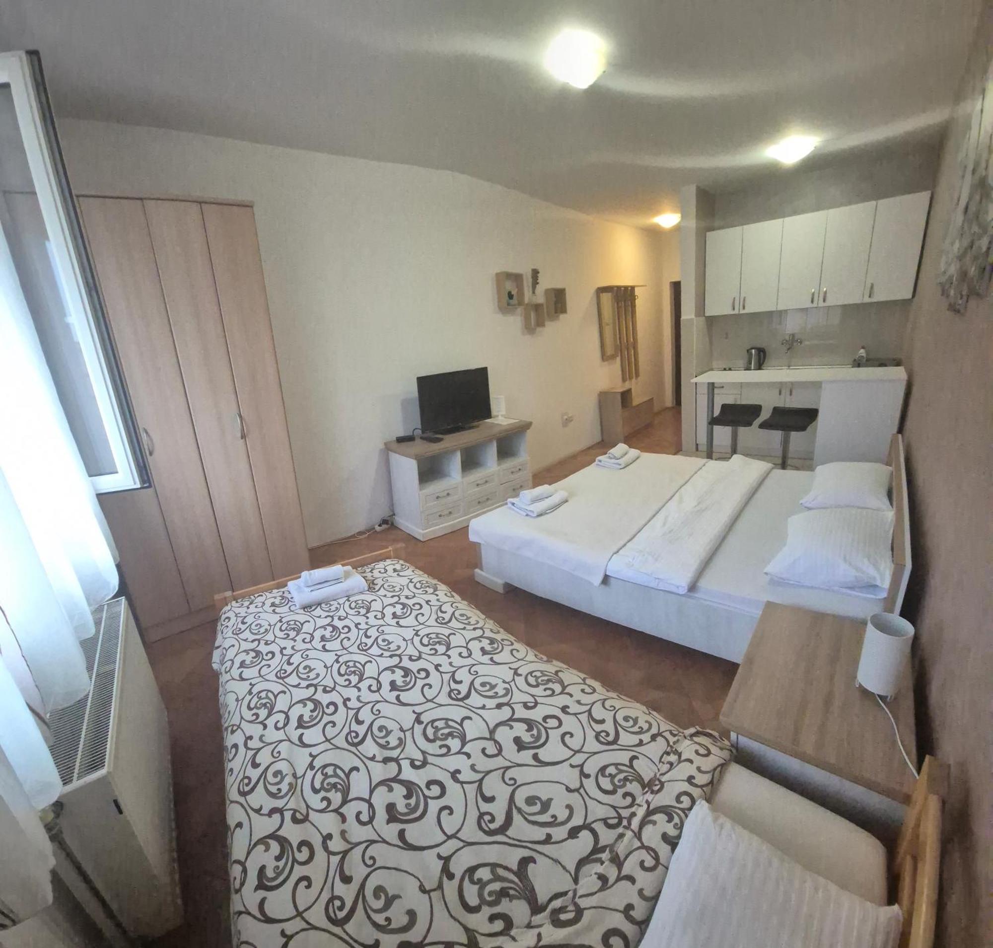 Apartmani Jasmin Новий Сад Екстер'єр фото